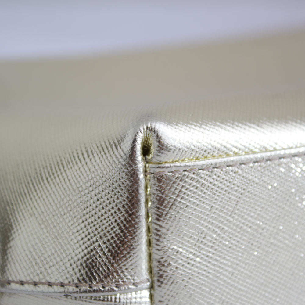 PRADA BEAUTY POCHETTE SAFFIANO ORO