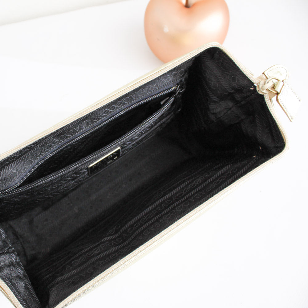 PRADA BEAUTY POCHETTE SAFFIANO ORO