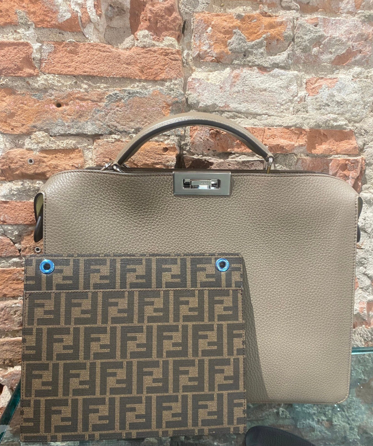 BORSA FENDI PEEKABOO ISEEU