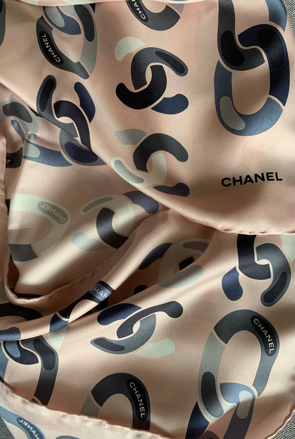 Chanel foulard rosa